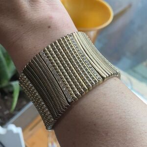 Gold Tone Elastic Bracelet with Rhinestone Detail